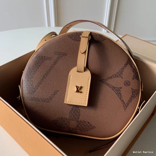 Affordable PETITE Louis CHAPEAU Vuitton BOITE 0814